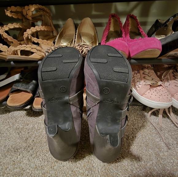 Fergalicious Booties - Picture 4 of 4